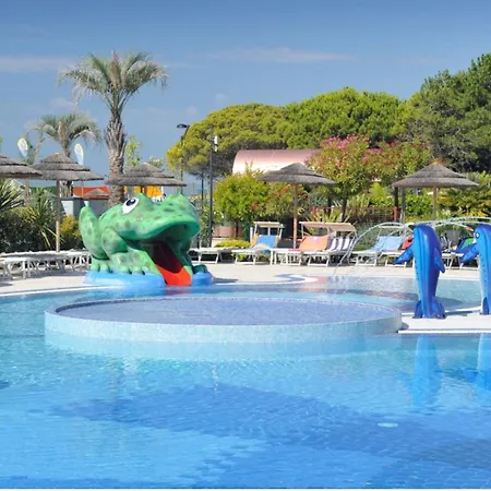 Διαμέρισμα Sunny Beachfront With Pool And Μπιμπιόνε